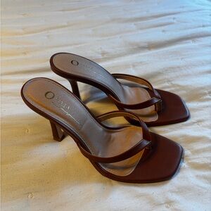 Brown Leather Heeled Thong Sandals